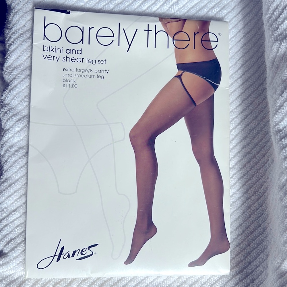 Hanes bikini panty & sheer hose set  NWT.